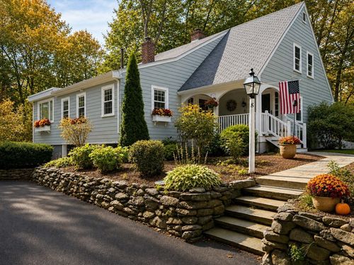 8 Wampum Path, Wayland, MA, 01778-4112 | Card Image
