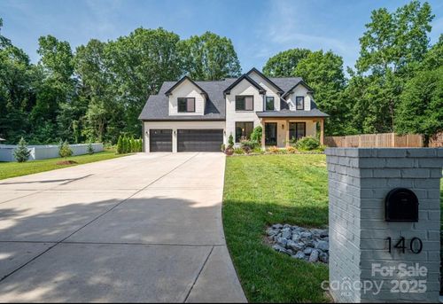 140 Robin Rd, Lincolnton, NC, 28092-3255 | Card Image
