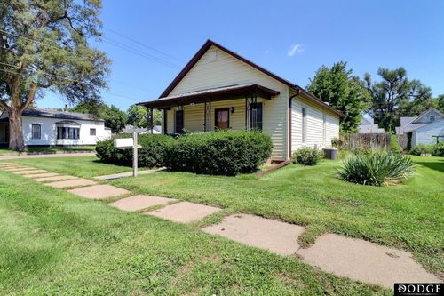 146 N Maple Street, Fremont, NE, 68025 | Card Image