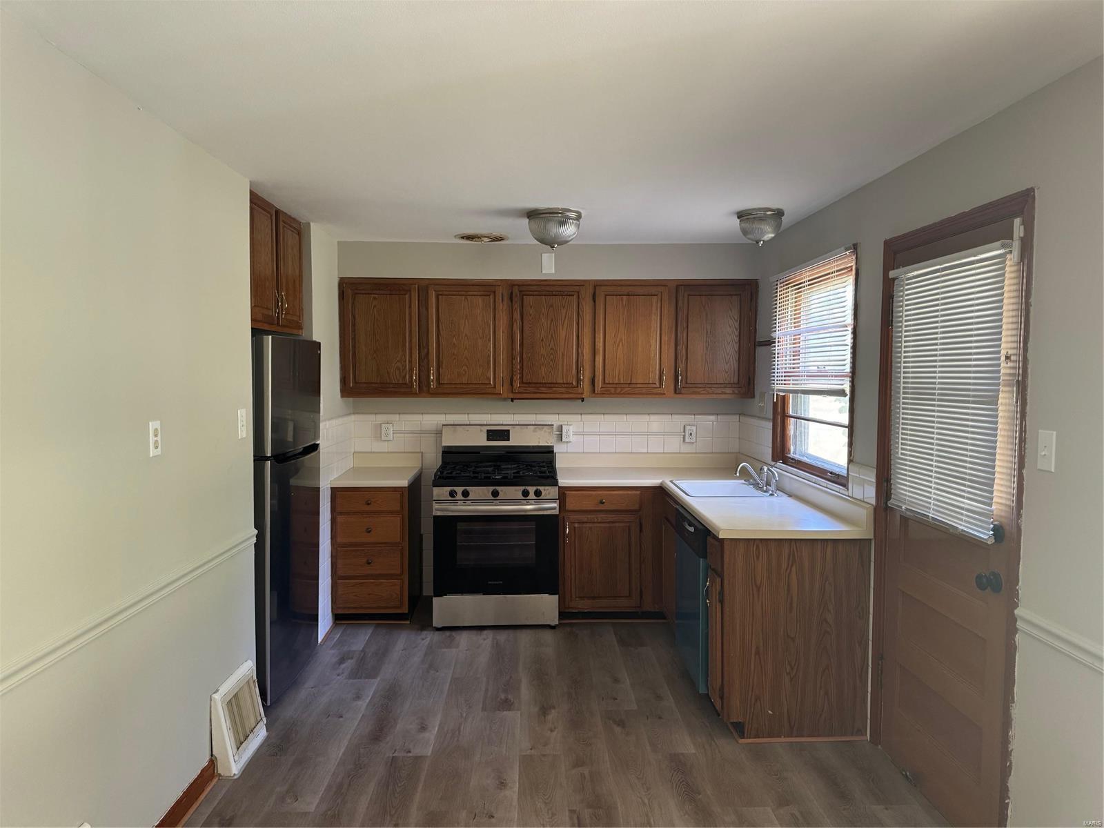 Gloucester Dr, Saint Louis, MO 63137