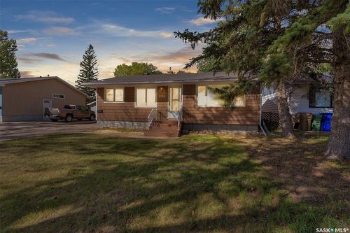 3356 Grant Rd, Regina, SK, S4S5H5 | Card Image