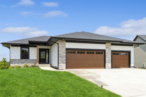 372 Sedona St, Iowa City, IA, 52246-8004 | Card Image