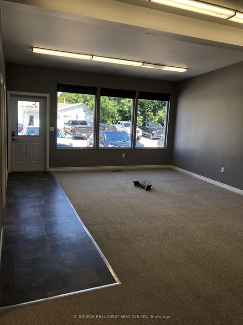 {{alt}} | Card Image