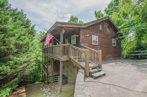 1615 Paradise Ridge Dr, Sevierville, TN, 37862-2725 | Card Image