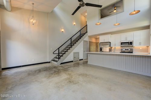 704 Lyndon Lofts Ct, Louisville, KY, 40222-4790 | Card Image