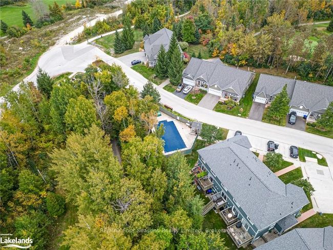 15 Westwind Dr, House attached with 4 bedrooms, 2 bathrooms and 2 parking in Collingwood ON | Image 4