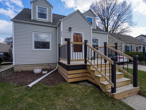 1547 E Tripoli Avenue, Milwaukee, WI, 53207 | Card Image