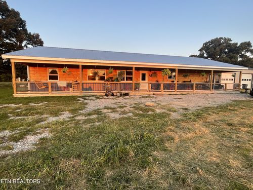 144 Standing Rock Rd, Deer Lodge, TN, 37726-3818 | Card Image