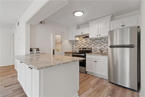 1382 Branch Dr, Tucker, GA, 30084-1277 | Card Image