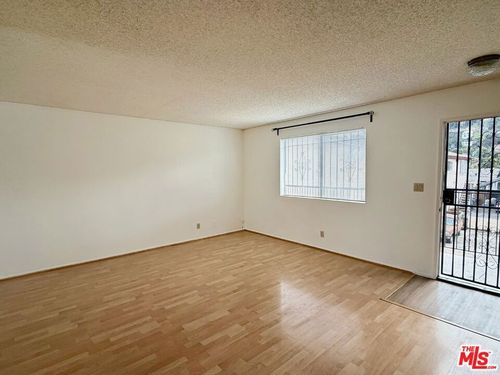 205-207 E Avenue 39, Los Angeles, CA, 90031-1510 | Card Image
