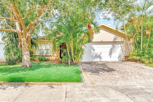 427 Lexington Ave Sw, Vero Beach, FL, 32962-3436 | Card Image