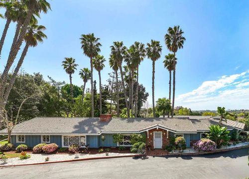 843 Alta Vista Dr, Vista, CA, 92084-5513 | Card Image