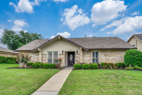 2622 Fallcreek Dr, Carrollton, TX, 75006-2753 | Card Image
