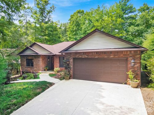 542 Soquili Dr, Brevard, NC, 28712-9080 | Card Image