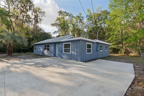220 Nw 33rd Ave, GAINESVILLE, FL, 32609-2226 | Card Image