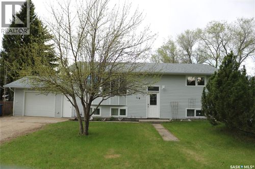 118 4th Ave, Dundurn, SK, S0K1K0 | Card Image
