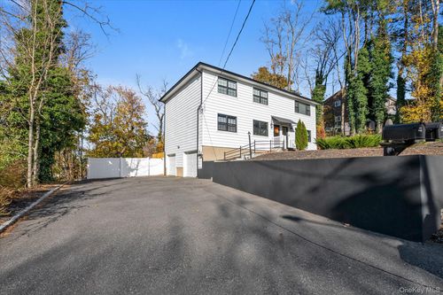 upper-4 Finch Place, Huntington, NY, 11743 | Card Image