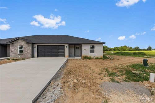 128 Beechwood Ln, Cape Girardeau, MO, 63701-3730 | Card Image