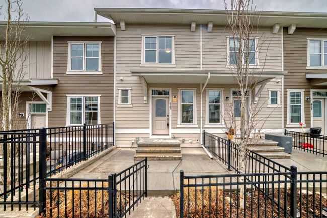 625 Cranbrook Walk Se, Home with 2 bedrooms, 2 bathrooms and 2 parking in Calgary AB | Image 4