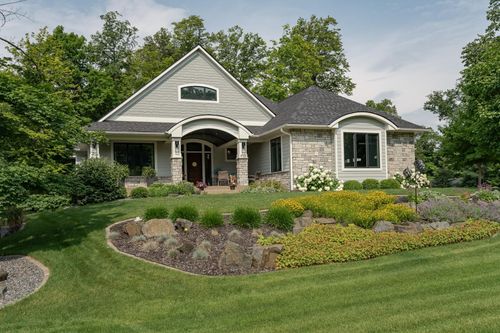 4122 Galesville Ln Sw, Rochester, MN, 55902-4503 | Card Image