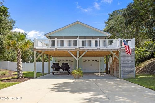 110 Periwinkle Dr, Emerald Isle, NC, 28594-3223 | Card Image
