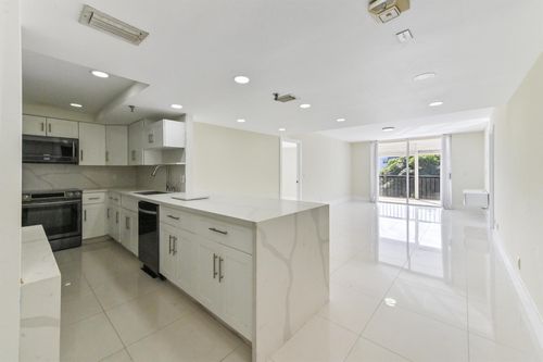 apt-302-198 Nw 67th St, Boca Raton, FL, 33487-8305 | Card Image