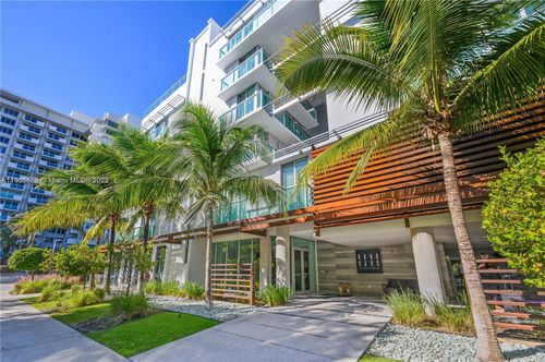 605-1215 West Ave, Miami Beach, FL, 33139-4307 | Card Image