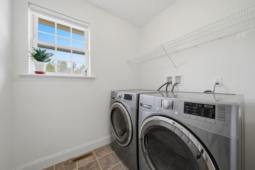 2 Chase Rd, Fremont, NH, 03044-3066 | Card Image