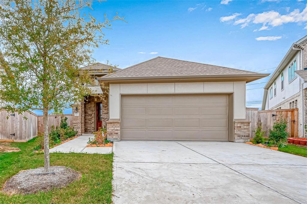Maia Mills Ct, Richmond, TX 77406