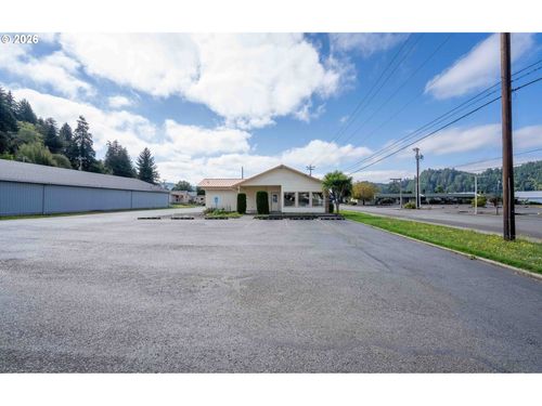 624 Winchester Ave, Reedsport, OR, 97467-1526 | Card Image