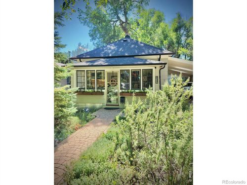 837 Gay St, Longmont, CO, 80501-4428 | Card Image