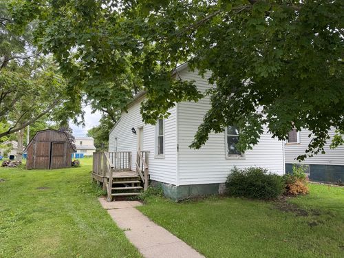 309 N Main St, Grant Park, IL, 60940-4408 | Card Image
