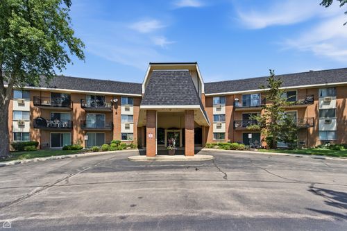 126-1198 Royal Glen Dr, Glen Ellyn, IL, 60137-7702 | Card Image