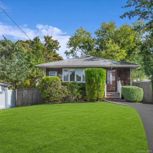 93 Joan Ave, Centereach, NY, 11720-4431 | Card Image