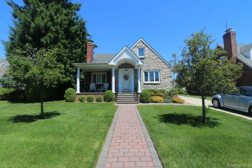 1054 Tulip Avenue, Hempstead, NY, 11010 | Card Image