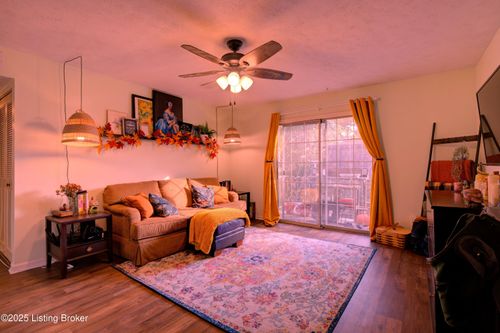 apt-8-308 Chanel Ct, Louisville, KY, 40218-1653 | Card Image