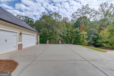 624 Skyland Drive, House other with 5 bedrooms, 4 bathrooms and 3 parking in Hoschton GA | Image 3