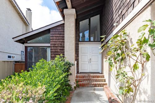 26062 Ramjit Ct, Lake Forest, CA, 92630 | Card Image