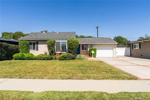 2358 Snowden Ave, Long Beach, CA, 90815-4542 | Card Image