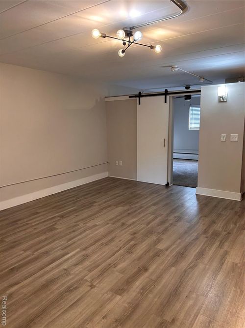 unit-110-1050 N Adams Rd, Birmingham, MI, 48009-5673 | Card Image