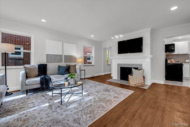 17550 Ohio St, House other with 3 bedrooms, 2 bathrooms and null parking in Detroit MI | Image 10