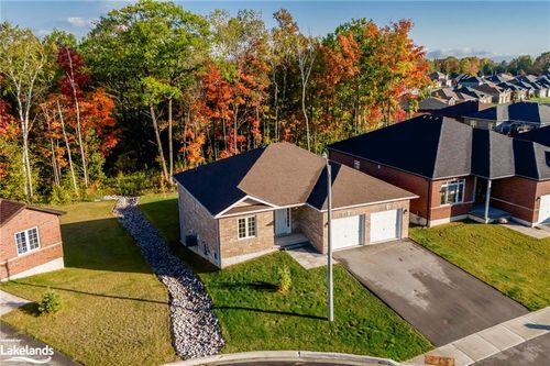 50 Hunter Ave, Victoria Harbour, ON, L0K2A0 | Card Image