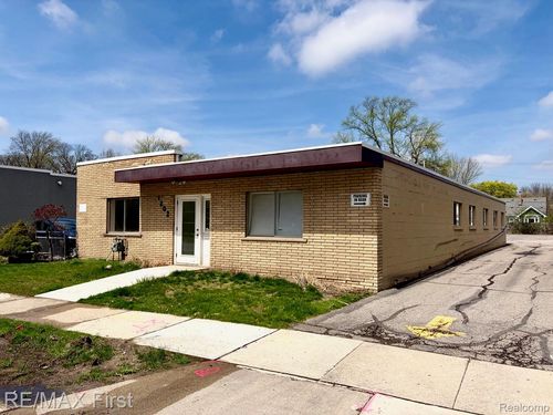 1202 Catalpa Dr, Royal Oak, MI, 48067-1127 | Card Image