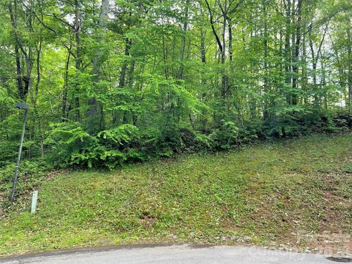 186 Aldersgate Rd, Waynesville, NC, 28786-6400 | Card Image