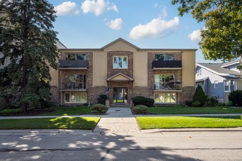 303-1611 Ashland Ave, Des Plaines, IL, 60016-6654 | Card Image