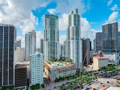 3208-253 Ne 2nd St, Miami, FL, 33132-2285 | Card Image