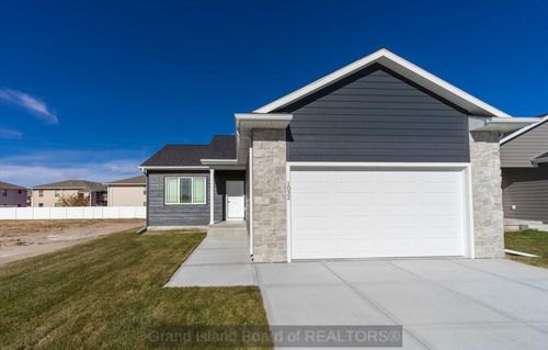 1032 Vandervoot Ave, Grand Island, NE, 68801-7207 | Card Image
