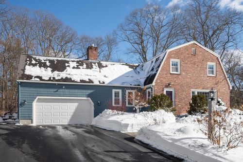 34 Clover Hill Dr, Chelmsford, MA, 01824-2612 | Card Image
