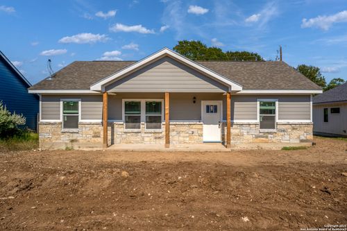 1130 Green Hill Dr, Canyon Lake, TX, 78133-3592 | Card Image