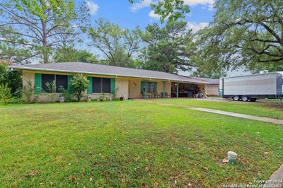 1310 Aspen St, House other with 3 bedrooms, 2 bathrooms and null parking in Lockhart TX | Image 2